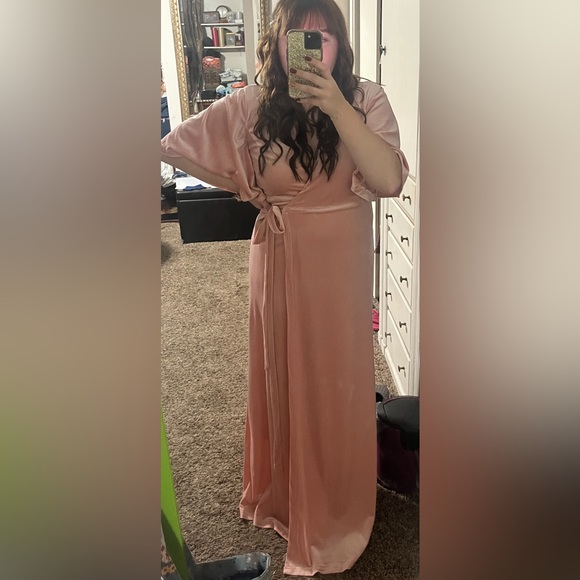 Velvet flutter sleeve bridesmaid dress. Super soft and comfortable. - Picture 3 of 3